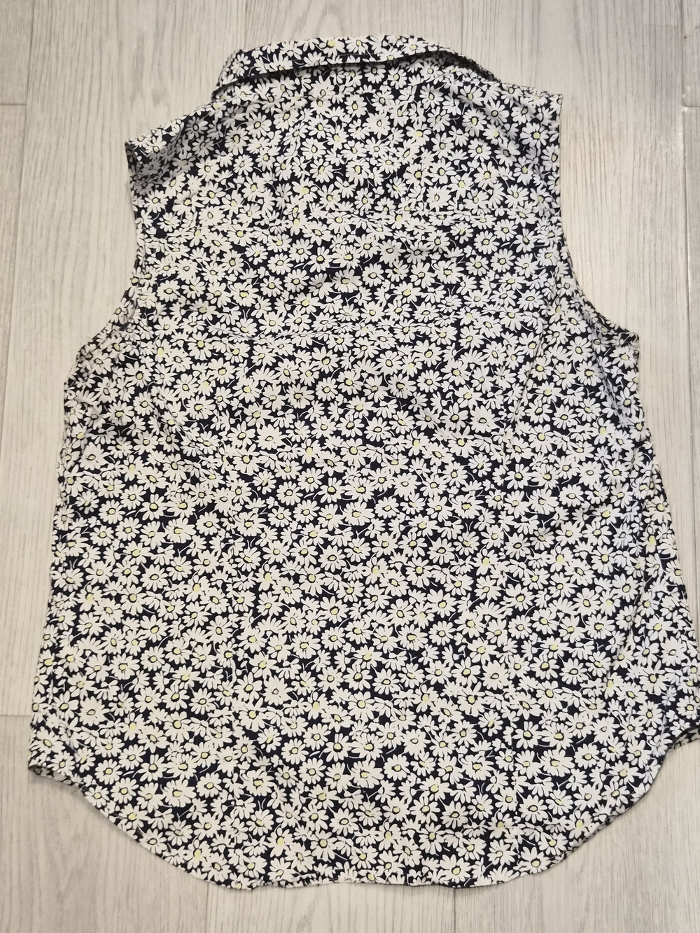 J. Crew Sleeveless Daisy-Print Collared Blouse - Navy & White - Picture 6 of 6